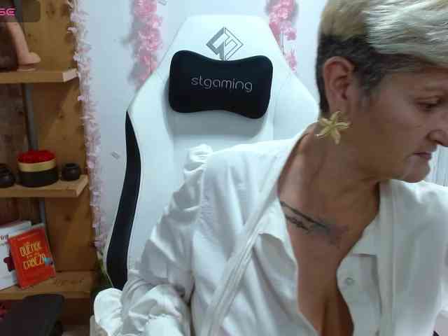 bety-cum3