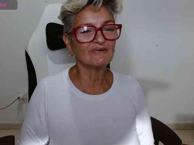 bety-cum3