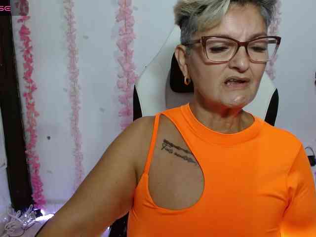 bety-cum3
