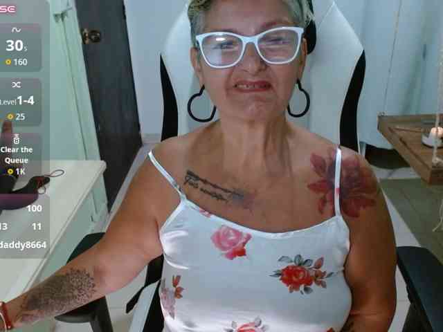 bety-cum3