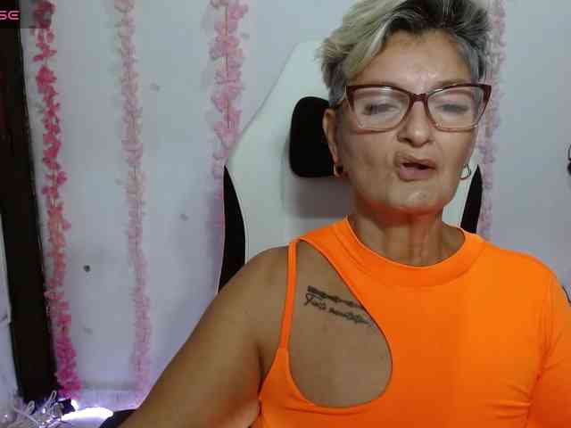 bety-cum3