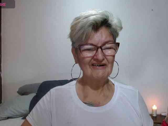 bety-cum3