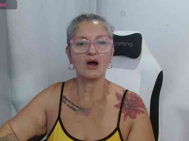 bety-cum3