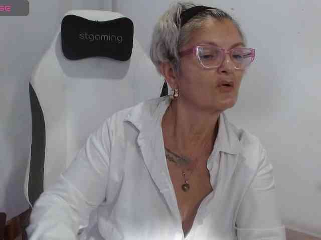 bety-cum3