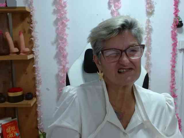 bety-cum3 bety-cum3