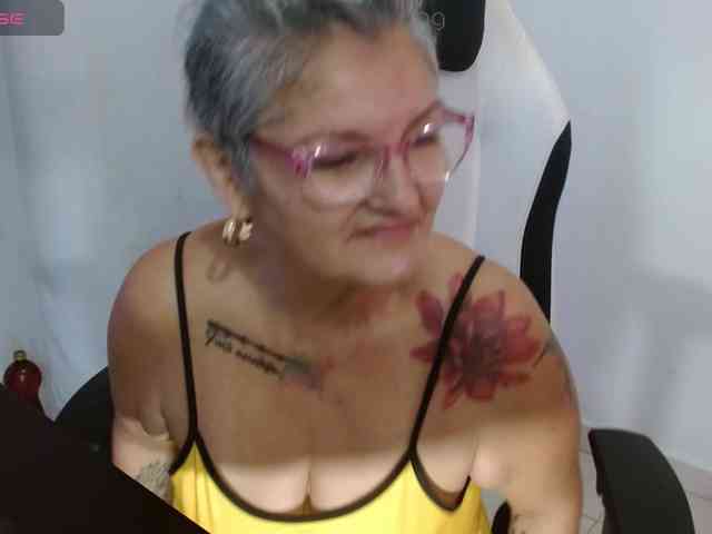 bety-cum3