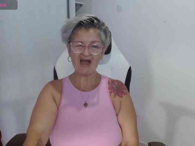 bety-cum3