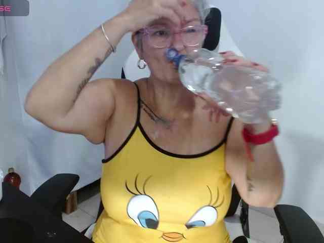 bety-cum3