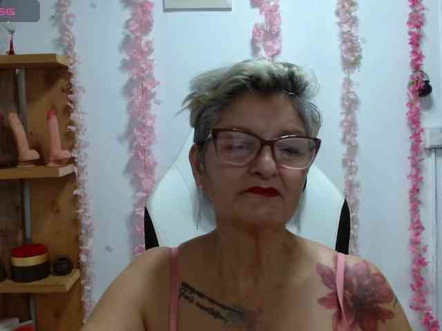 bety-cum3