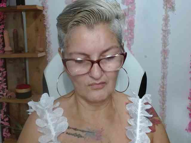 bety-cum3