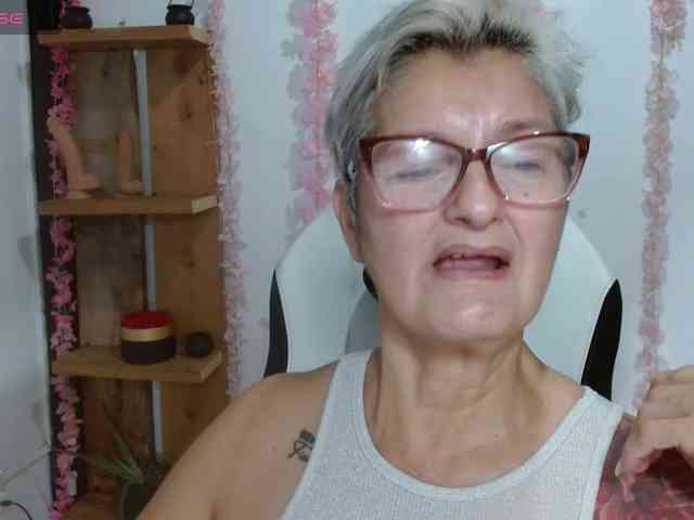 bety-cum3 bety-cum3