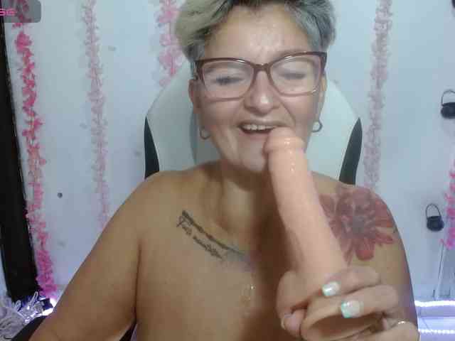 bety-cum3
