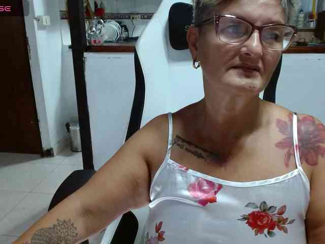 bety-cum3