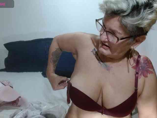 bety-cum3