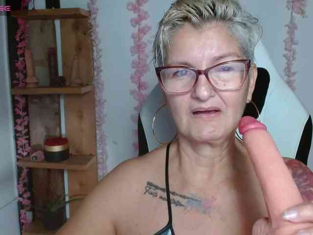 bety-cum3