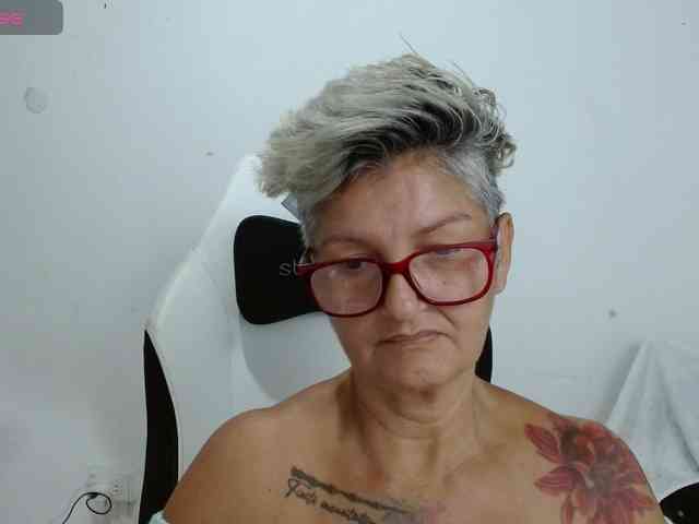 bety-cum3