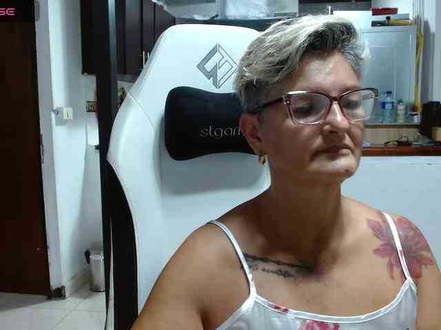 bety-cum3