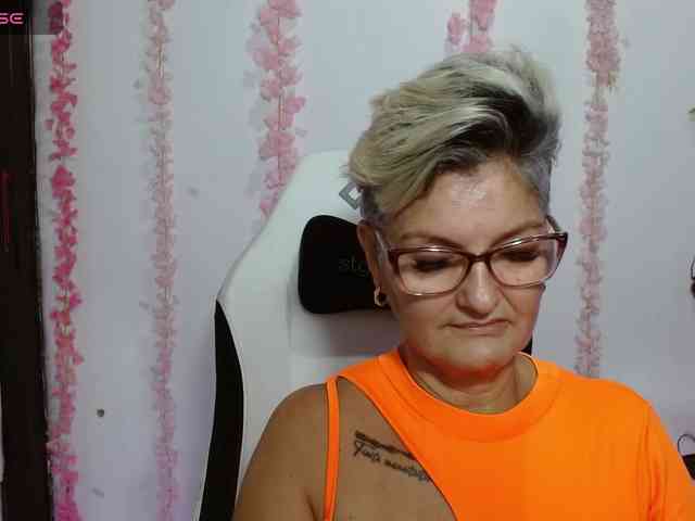 bety-cum3