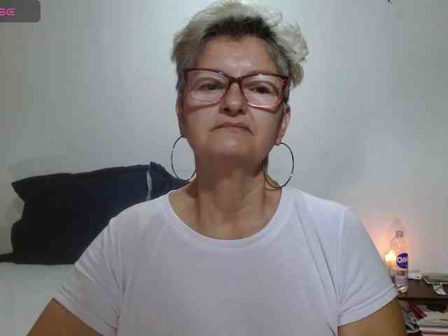 bety-cum3