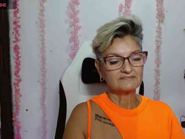 bety-cum3