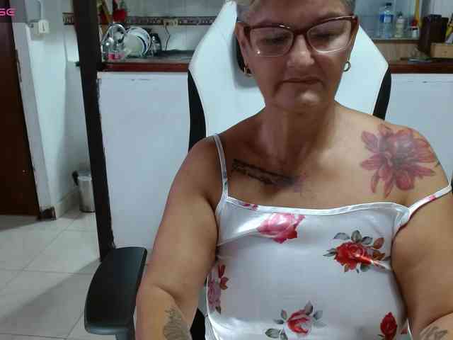 bety-cum3