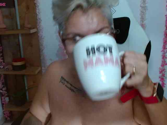 bety-cum3