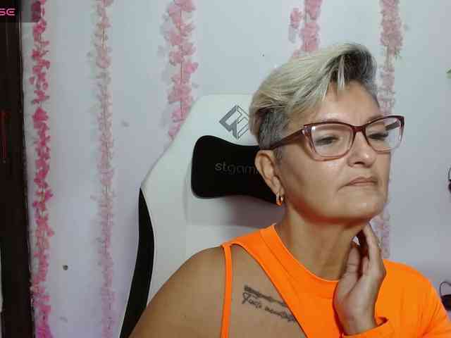 bety-cum3
