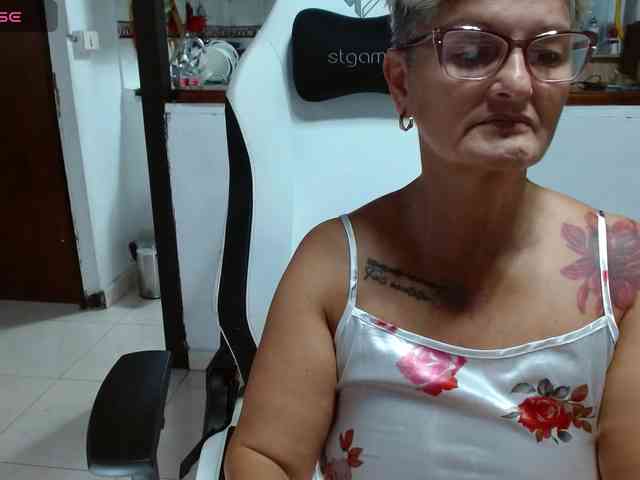 bety-cum3