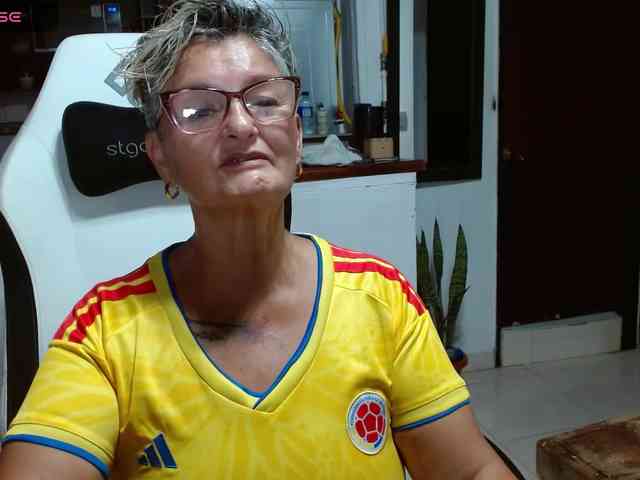 bety-cum3