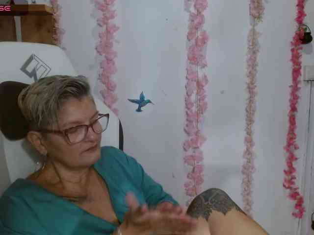 bety-cum3