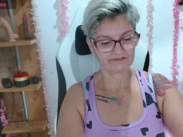 bety-cum3