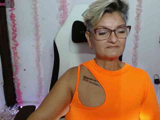 bety-cum3