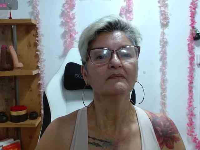 bety-cum3