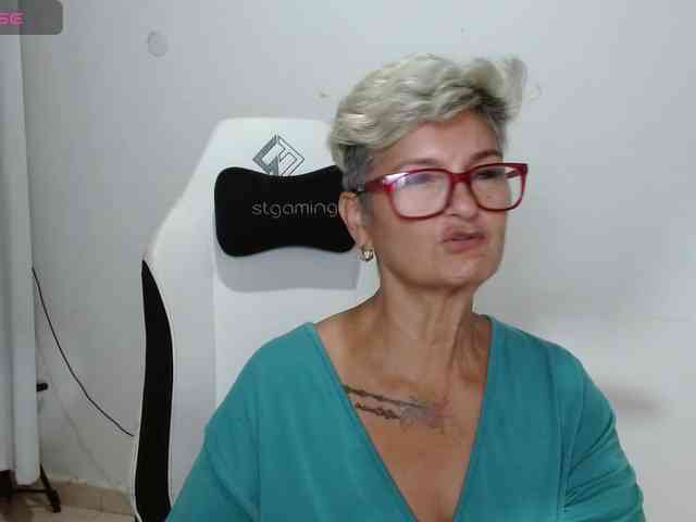 bety-cum3