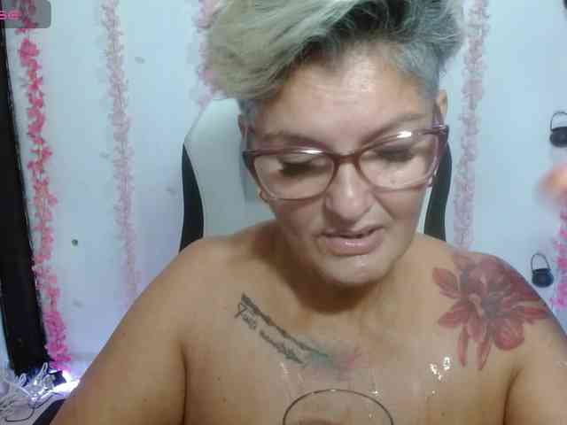 bety-cum3