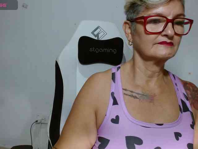 bety-cum3