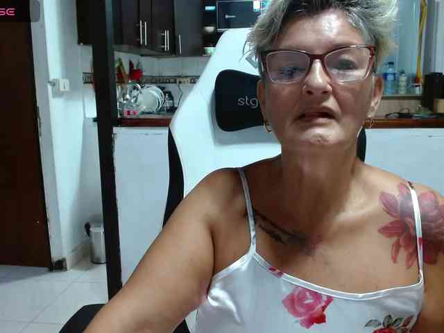bety-cum3
