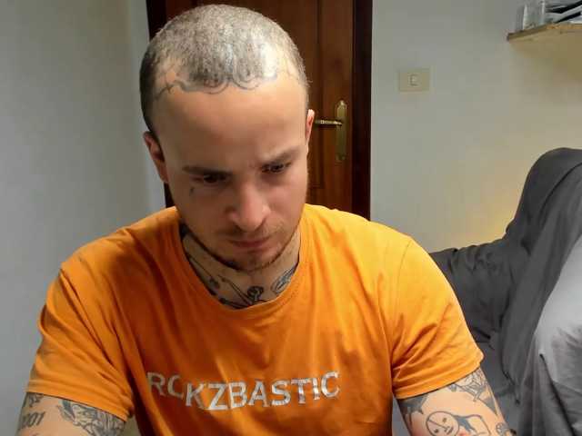 Layneinchains