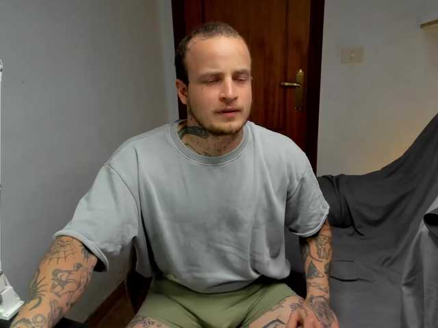 Layneinchains live cam