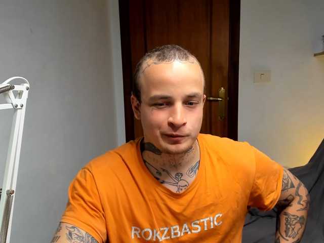 Layneinchains