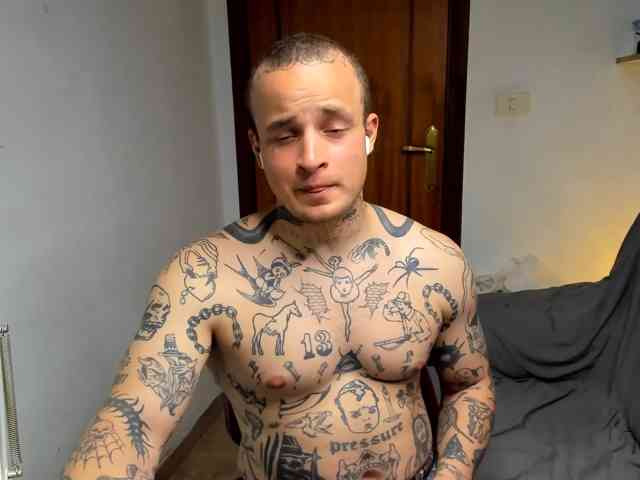 Layneinchains