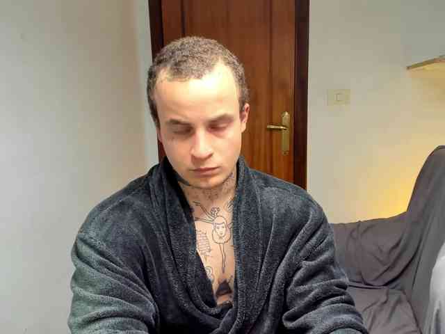 Layneinchains