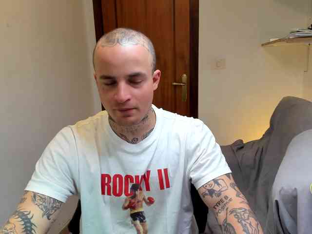 Layneinchains