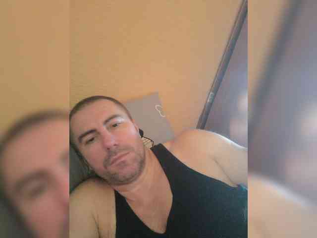 Vetalll777 Live Webcam on BongaCams
