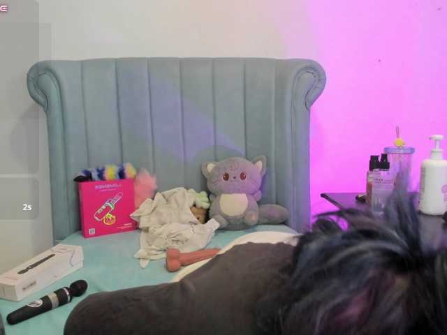 AlexaFoxy18 live cam on BongaCams