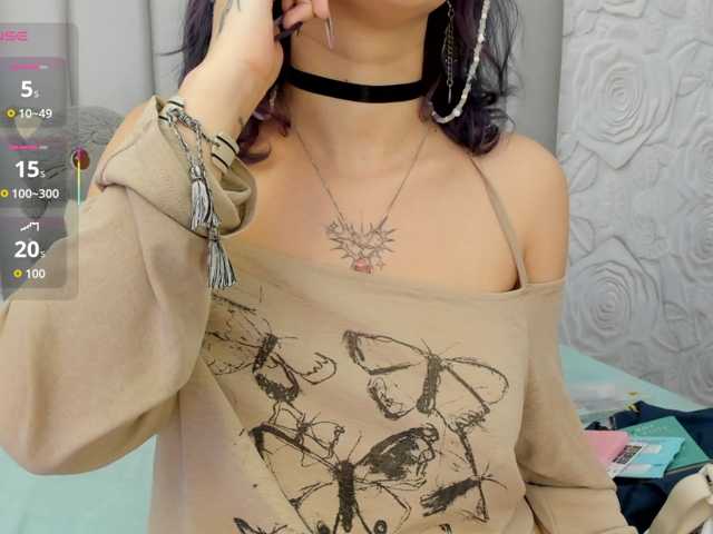 AlexaFoxy18