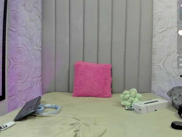 AlexaFoxy18 live cam on BongaCams