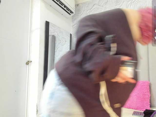 AlexaFoxy18 live cam on BongaCams