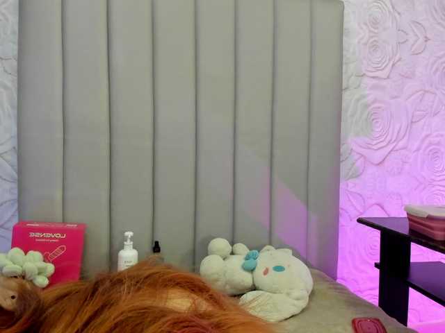 AlexaFoxy18 live cam on BongaCams
