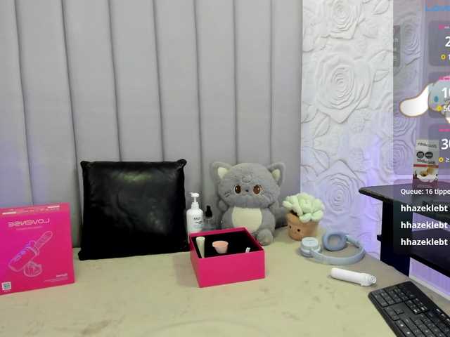 AlexaFoxy18